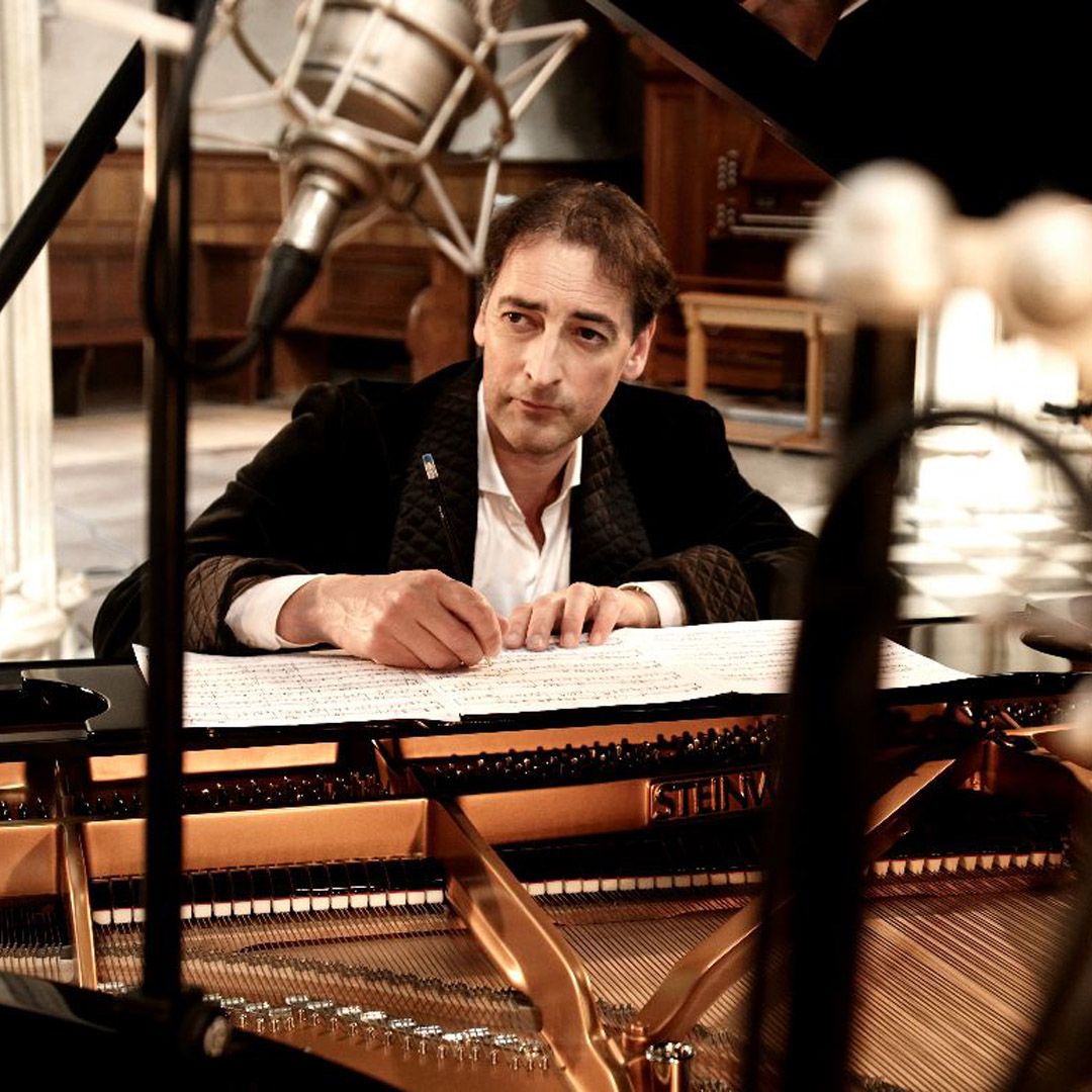 Alistair McGowan